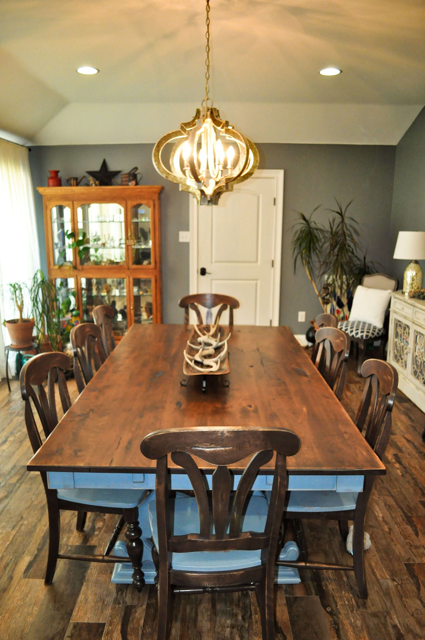 60985657_363999614463756_9202214791731478528_n